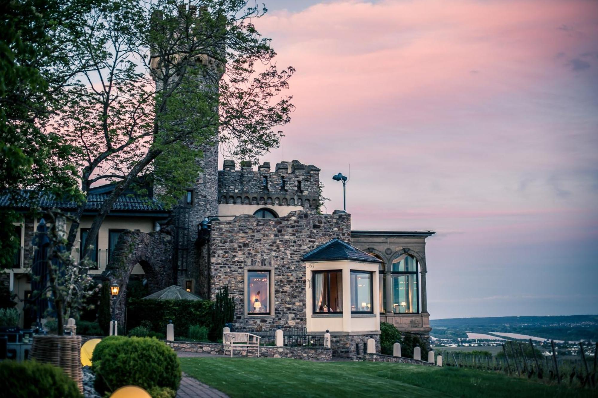 Relais & Chateaux Hotel Burg Schwarzenstein Geisenheim Luaran gambar